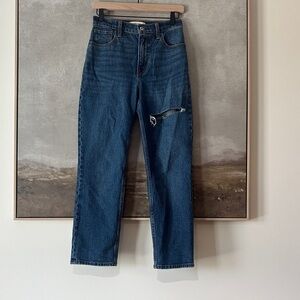 Abercrombie The 90s Straight Ultra High Rise